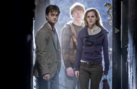 Команда «Гарри Поттера» опять вместе и готова к съёмкам. Команда «Гарри Поттера» опять вместе и готова к съёмкам.