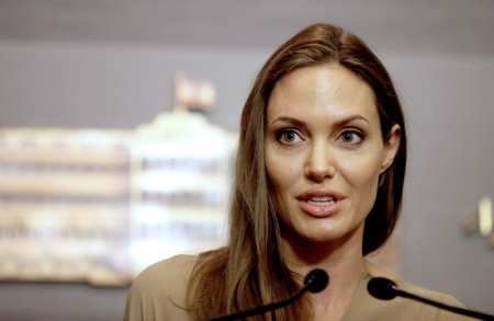 Анджелина Джоли будет работать над еще одной военной драмой. Анджелина Джоли будет работать над еще одной военной драмой.