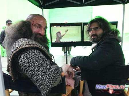 Вырезанная сцена беседы эльфа Эльрондо и хоббита Бильбо Бэггинса из фильма «Хоббит: Нежданное путешествие» Вырезанная сцена беседы эльфа Эльрондо и хоббита Бильбо Бэггинса из фильма «Хоббит: Нежданное путешествие»