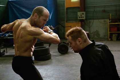 Компиляция ударов Джейсона Стэйтема из всех фильмов Компиляция ударов Джейсона Стэйтема из всех фильмов