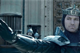 Джуд Лоу исполнит Дамблдора в сиквеле «Фантастические твари и где они обитают» Джуд Лоу исполнит Дамблдора в сиквеле «Фантастические твари и где они обитают»