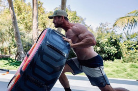 Крис Хемсворт готовится к «Тор 4: Любовь и Гром» Крис Хемсворт готовится к «Тор 4: Любовь и Гром»